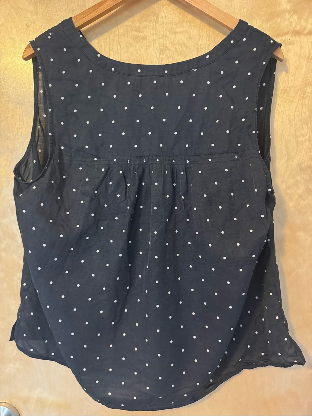 Banana Republic Navy Polka Dot V-Neck Silk Sleeveless Top - Picture 3 of 3